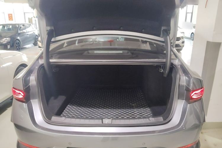Used BYD Qin PLUS 2025 DM-i Smart Drive 55KM Leading Model Trunk