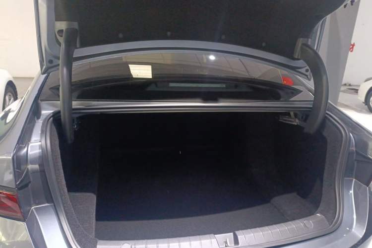 Used BYD Qin PLUS 2025 DM-i Smart Drive 55KM Beyond Model Trunk