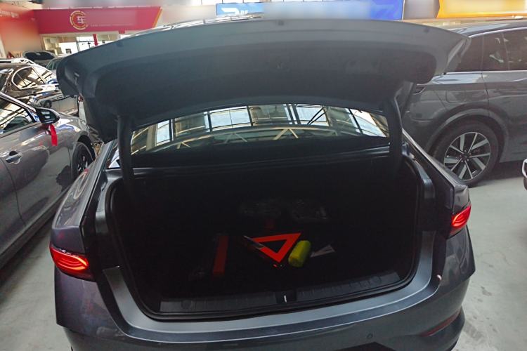 Used BYD Qin PLUS 2025 DM-i Smart Drive 55KM Leading Model Trunk