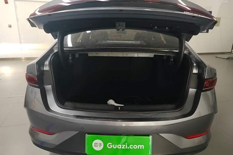 Used BYD Qin PLUS 2025 DM-i Smart Drive 55KM Leading Model Trunk