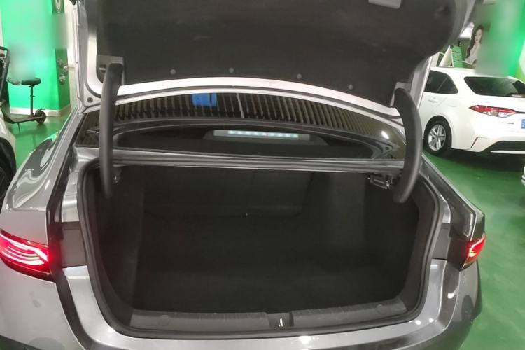 Used BYD Qin PLUS 2025 DM-i Smart Drive 55KM Leading Model Trunk