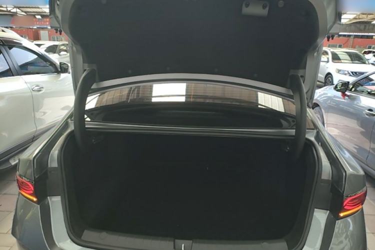 Used BYD Qin PLUS 2025 DM-i Smart Drive 55KM Leading Model Trunk