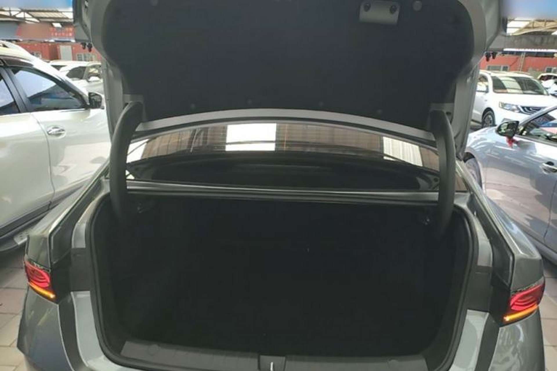 Used BYD Qin PLUS 2025 DM-i Smart Drive 55KM Leading Model Trunk