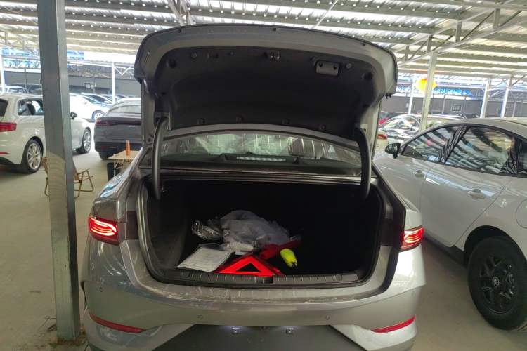 Used BYD Qin PLUS 2025 DM-i Smart Drive 55KM Leading Model Trunk