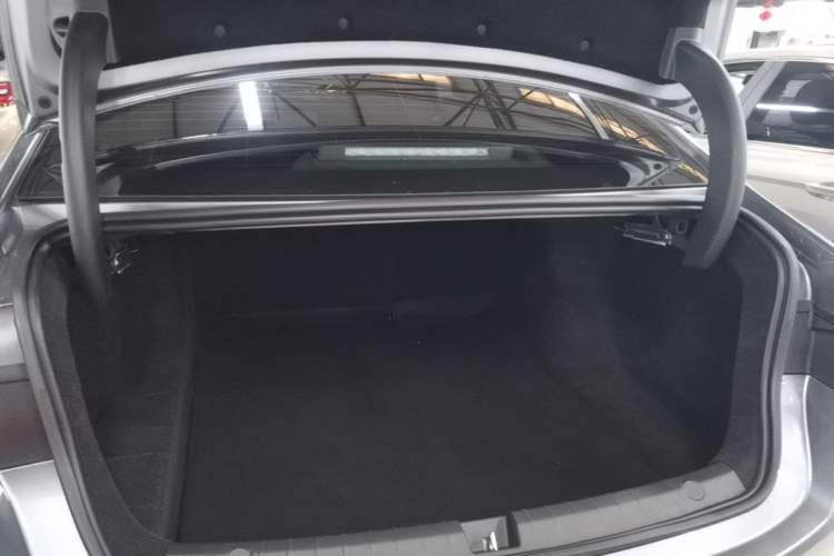 Used BYD Qin PLUS 2025 DM-i Smart Drive 55KM Leading Model Trunk