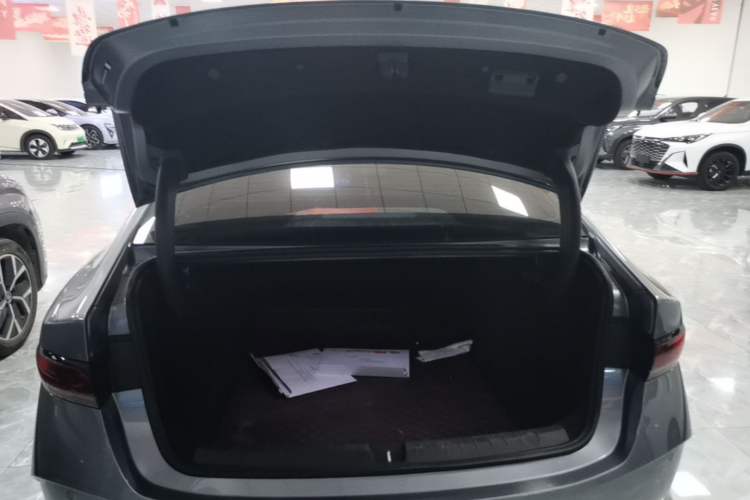 Used BYD Qin PLUS 2025 DM-i Smart Drive 55KM Leading Model Trunk