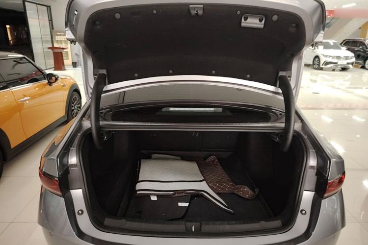 Used BYD Qin PLUS 2025 DM-i Smart Drive 55KM Leading Model Trunk