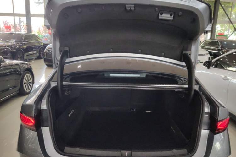 Used BYD Qin PLUS 2025 DM-i Smart Drive 55KM Leading Model Trunk