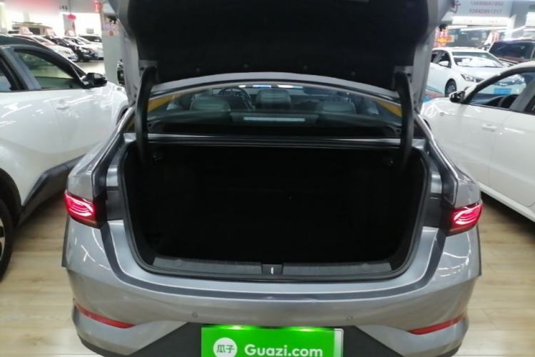 Used BYD Qin PLUS 2025 DM-i Smart Drive 55KM Leading Model Trunk