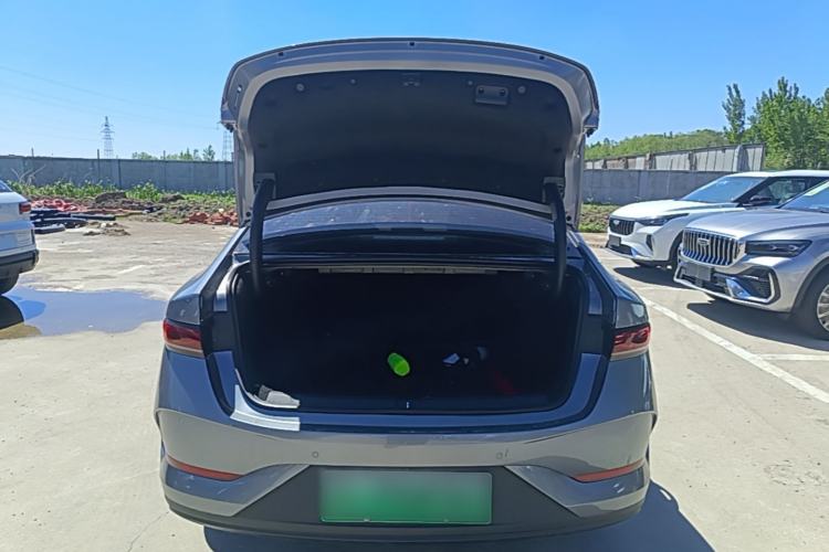 Used BYD Qin PLUS 2025 DM-i Smart Drive 55KM Leading Model Trunk