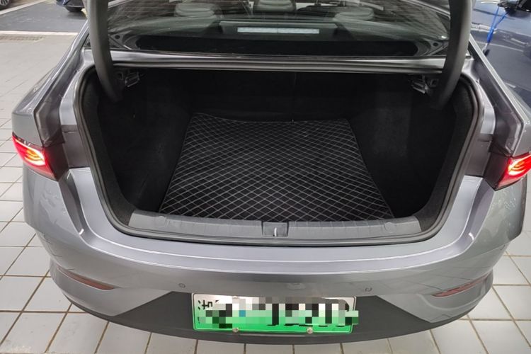 Used BYD Qin PLUS 2025 DM-i Smart Drive 55KM Leading Model Trunk