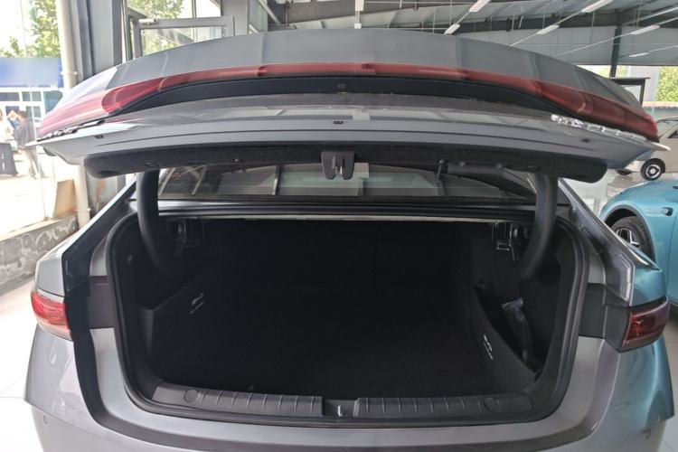 Used BYD Qin PLUS 2025 DM-i Smart Drive 55KM Leading Model Trunk