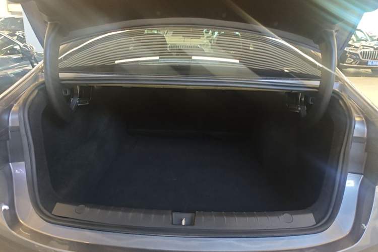 Used BYD Qin PLUS 2025 DM-i Smart Drive 55KM Leading Model Trunk
