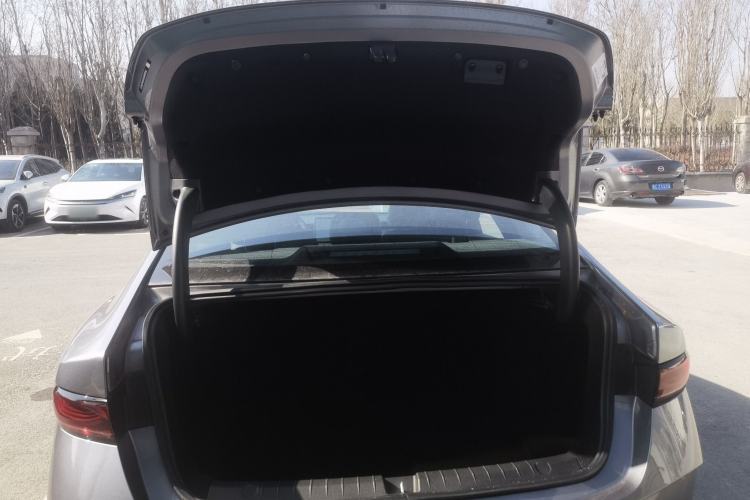 Used BYD Qin PLUS 2025 DM-i Smart Drive 120KM Superior Model Trunk