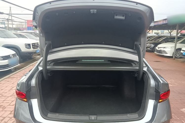 Used BYD Qin PLUS 2025 DM-i Smart Drive 55KM Leading Model Trunk