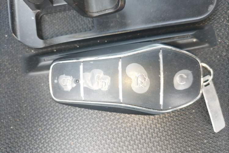 Used BYD Qin PLUS 2025 DM-i Smart Drive 55KM Leading Model Vehicle Key