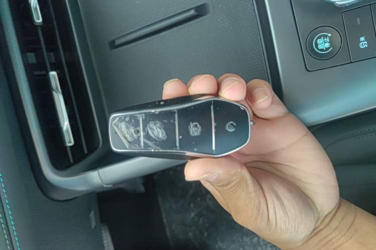 Used BYD Qin PLUS 2025 DM-i Smart Drive 55KM Leading Model Vehicle Key