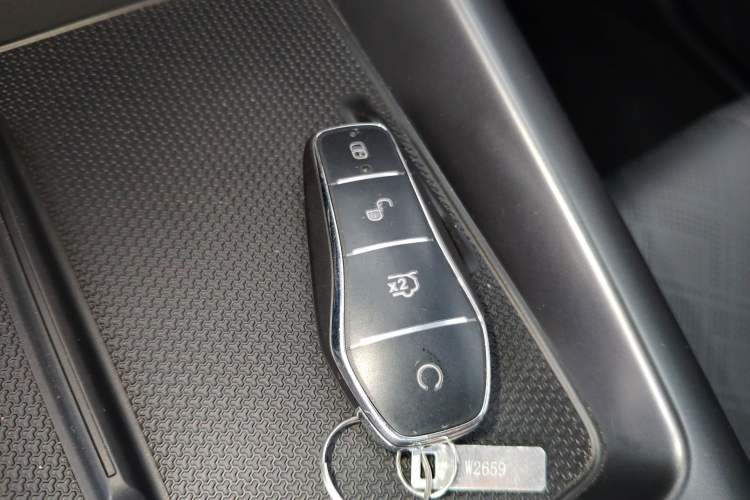 Used BYD Qin PLUS 2025 DM-i Smart Drive 55KM Beyond Model Vehicle Key