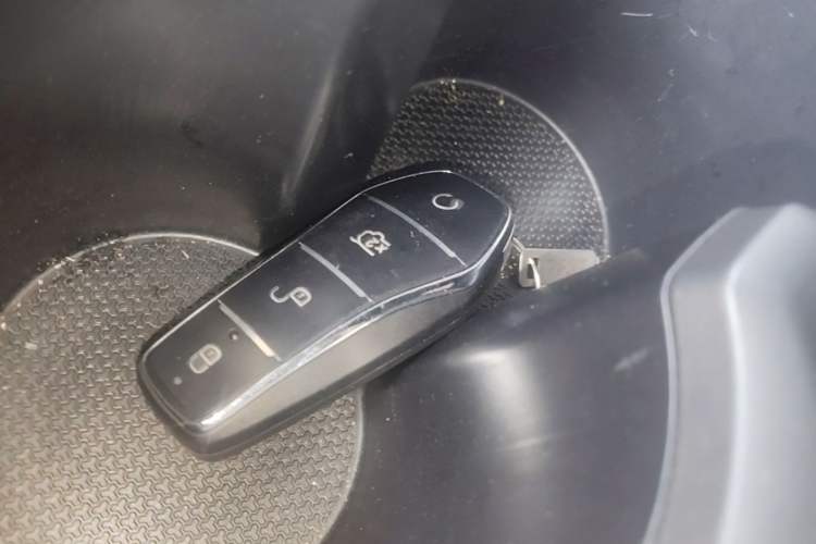 Used BYD Qin PLUS 2025 DM-i Smart Drive 55KM Leading Model Vehicle Key