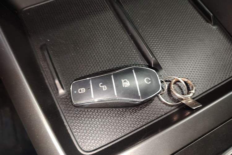 Used BYD Qin PLUS 2025 DM-i Smart Drive 55KM Leading Model Vehicle Key