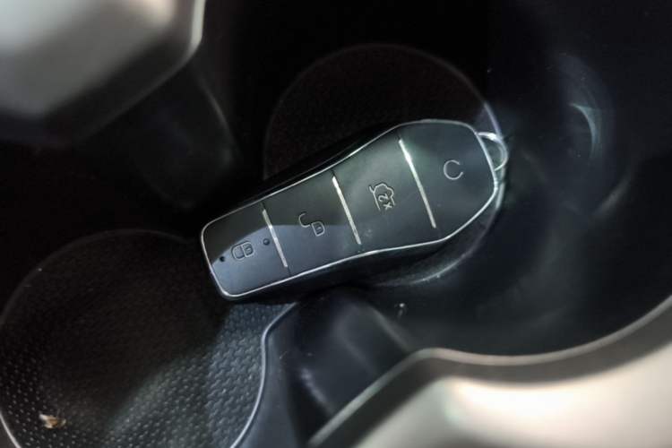 Used BYD Qin PLUS 2025 DM-i Smart Drive 55KM Leading Model Vehicle Key