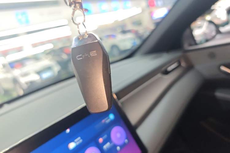 Used BYD Qin PLUS 2025 DM-i Smart Drive 55KM Leading Model Vehicle Key