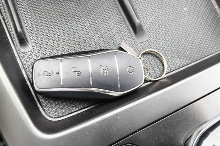 Used BYD Qin PLUS 2025 DM-i Smart Drive 55KM Leading Model Vehicle Key