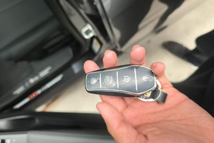 Used BYD Qin PLUS 2025 DM-i Smart Drive 55KM Leading Model Vehicle Key