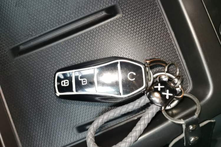 Used BYD Qin PLUS 2025 DM-i Smart Drive 55KM Leading Model Vehicle Key