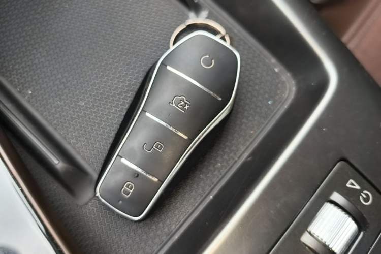 Used BYD Qin PLUS 2025 DM-i Smart Drive 55KM Leading Model Vehicle Key