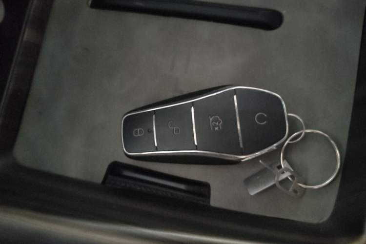 Used BYD Qin PLUS 2025 DM-i Smart Drive 55KM Leading Model Vehicle Key