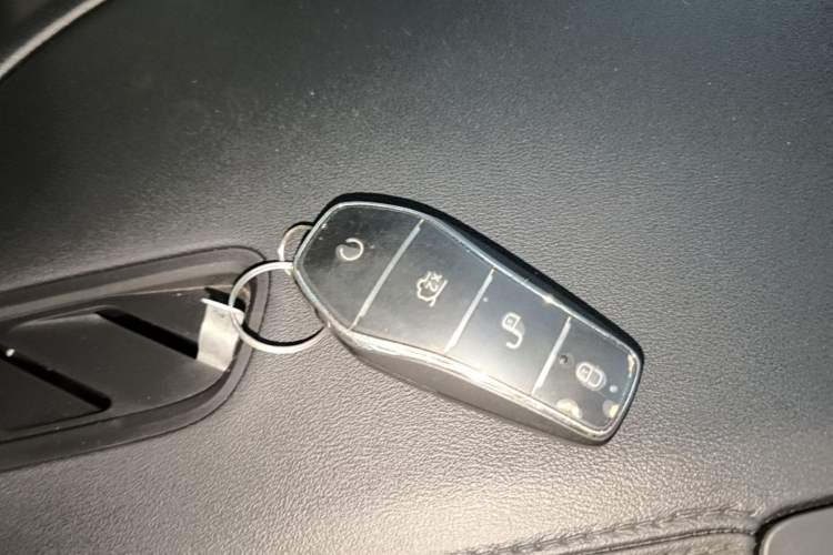 Used BYD Qin PLUS 2025 DM-i Smart Drive 55KM Leading Model Vehicle Key