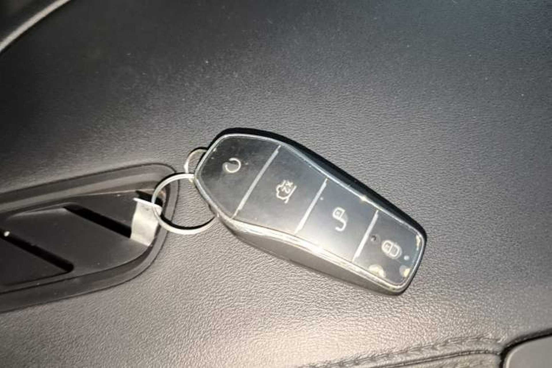 Used BYD Qin PLUS 2025 DM-i Smart Drive 55KM Leading Model Vehicle Key