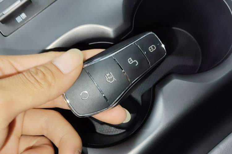 Used BYD Qin PLUS 2025 EV Smart Drive Edition 510KM Leading Model Vehicle Key