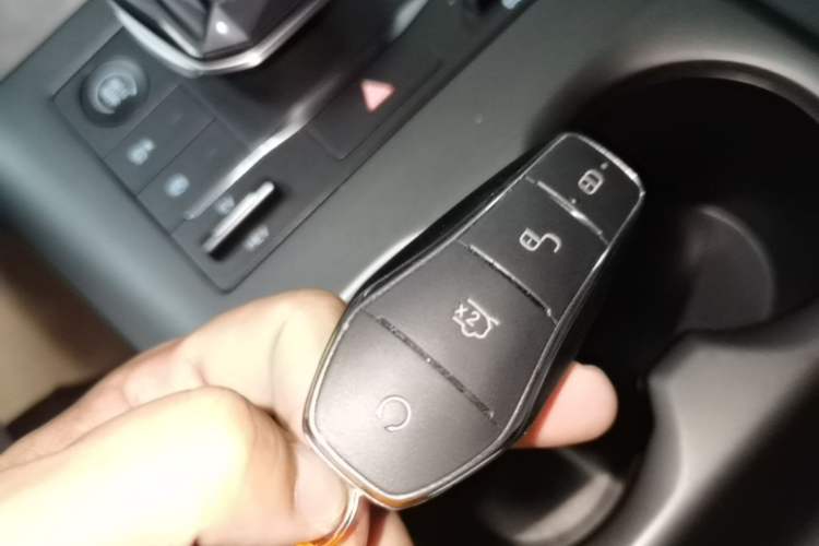 Used BYD Qin PLUS 2025 DM-i Smart Drive 55KM Leading Model Vehicle Key