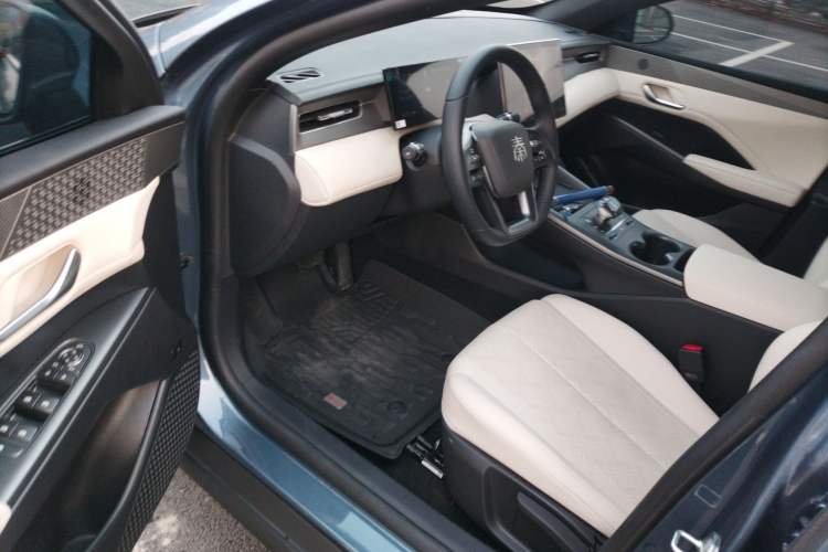 Used BYD Qin PLUS 2025 EV Smart Drive Edition 510KM Leading Model Driver Seat