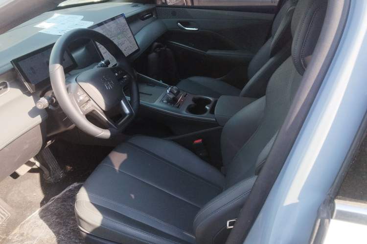 Used BYD Qin PLUS 2025 DM-i Smart Drive 120KM Superior Model Left Front Seat
