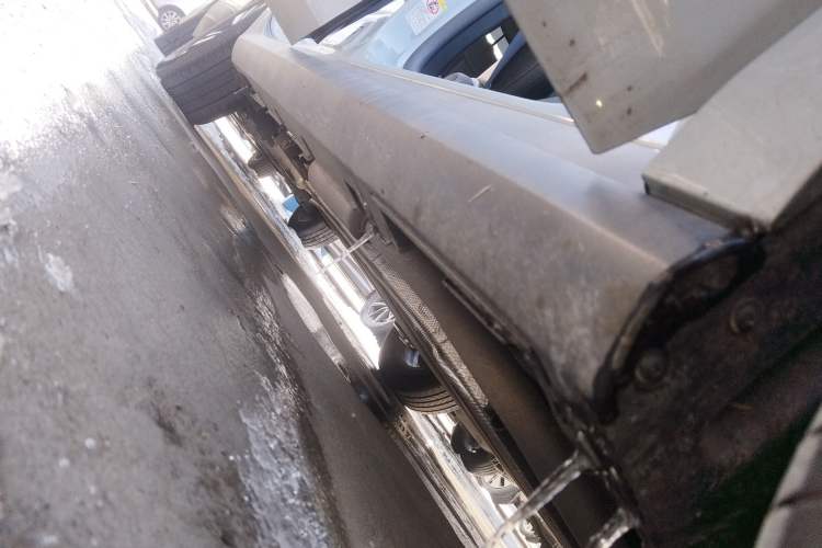 Used BYD Qin PLUS 2025 DM-i Smart Drive 120KM Superior Model Right Side Sill
