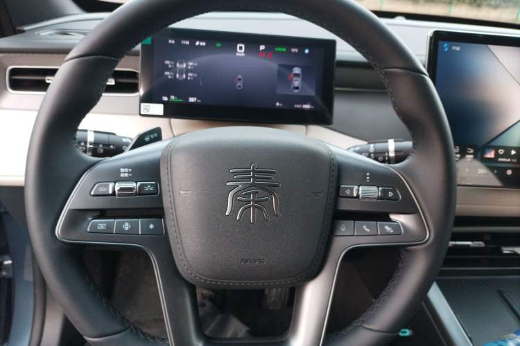 Used BYD Qin PLUS 2025 EV Smart Drive Edition 510KM Leading Model Steering Wheel