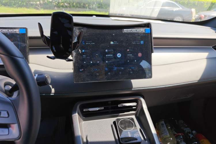 Used BYD Qin PLUS 2025 DM-i Smart Drive 55KM Leading Model Audio And AC Panel