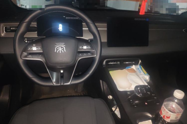 Used BYD Qin PLUS 2025 DM-i Smart Drive 55KM Leading Model Center Console