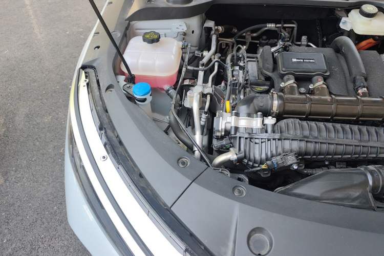 Used BYD Qin PLUS 2025 DM-i Smart Drive 120KM Superior Model Engine Bay Right
