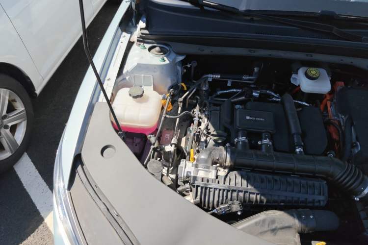 Used BYD Qin PLUS 2025 DM-i Smart Drive 55KM Leading Model Engine Bay Right