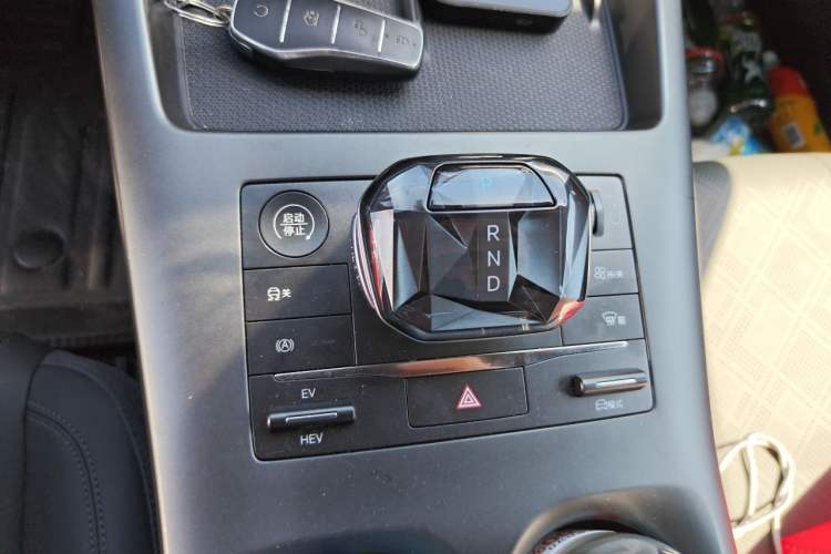 Used BYD Qin PLUS 2025 DM-i Smart Drive 55KM Leading Model Gear Lever