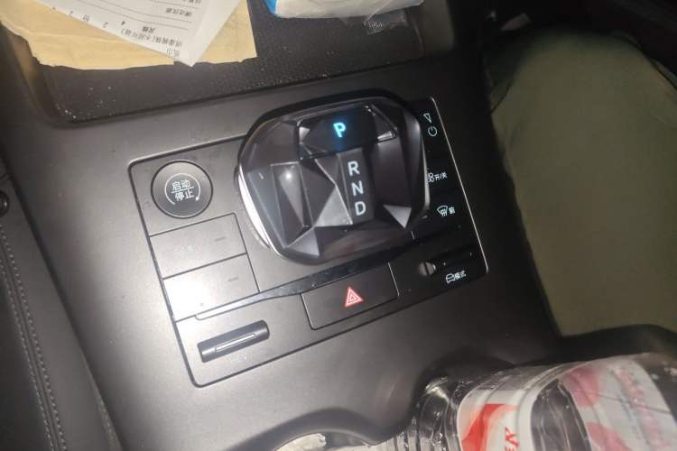 Used BYD Qin PLUS 2025 DM-i Smart Drive 55KM Leading Model Gear Lever