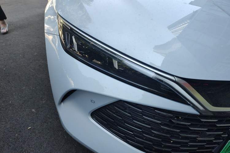 Used BYD Qin PLUS 2025 DM-i Smart Drive 120KM Superior Model Right Front Headlight