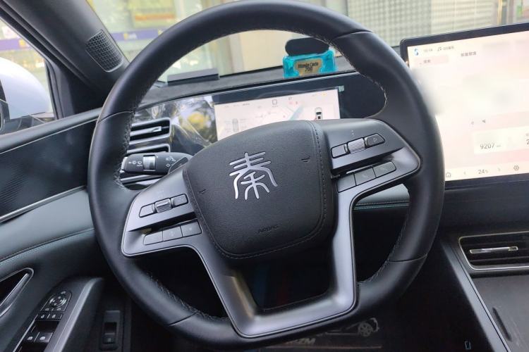 Used BYD Qin PLUS 2025 DM-i Smart Drive 120KM Superior Model Steering Wheel