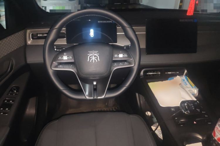 Used BYD Qin PLUS 2025 DM-i Smart Drive 55KM Leading Model Steering Wheel