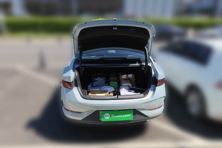 Used BYD Qin PLUS 2025 DM-i Smart Drive 55KM Leading Model Trunk