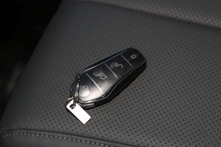 Used BYD Qin PLUS 2025 DM-i Smart Drive 120KM Superior Model Vehicle Key
